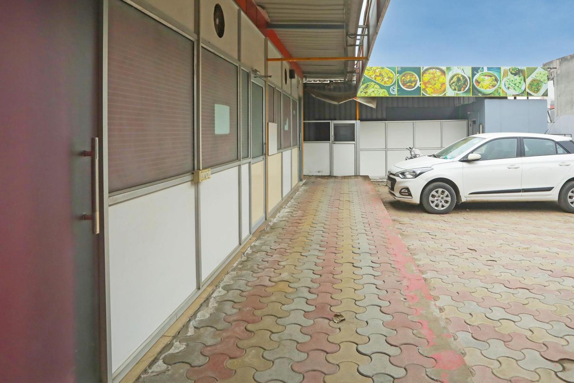 Collection O Harsh Hotel & Restaurant Bhiwadi Kültér fotó
