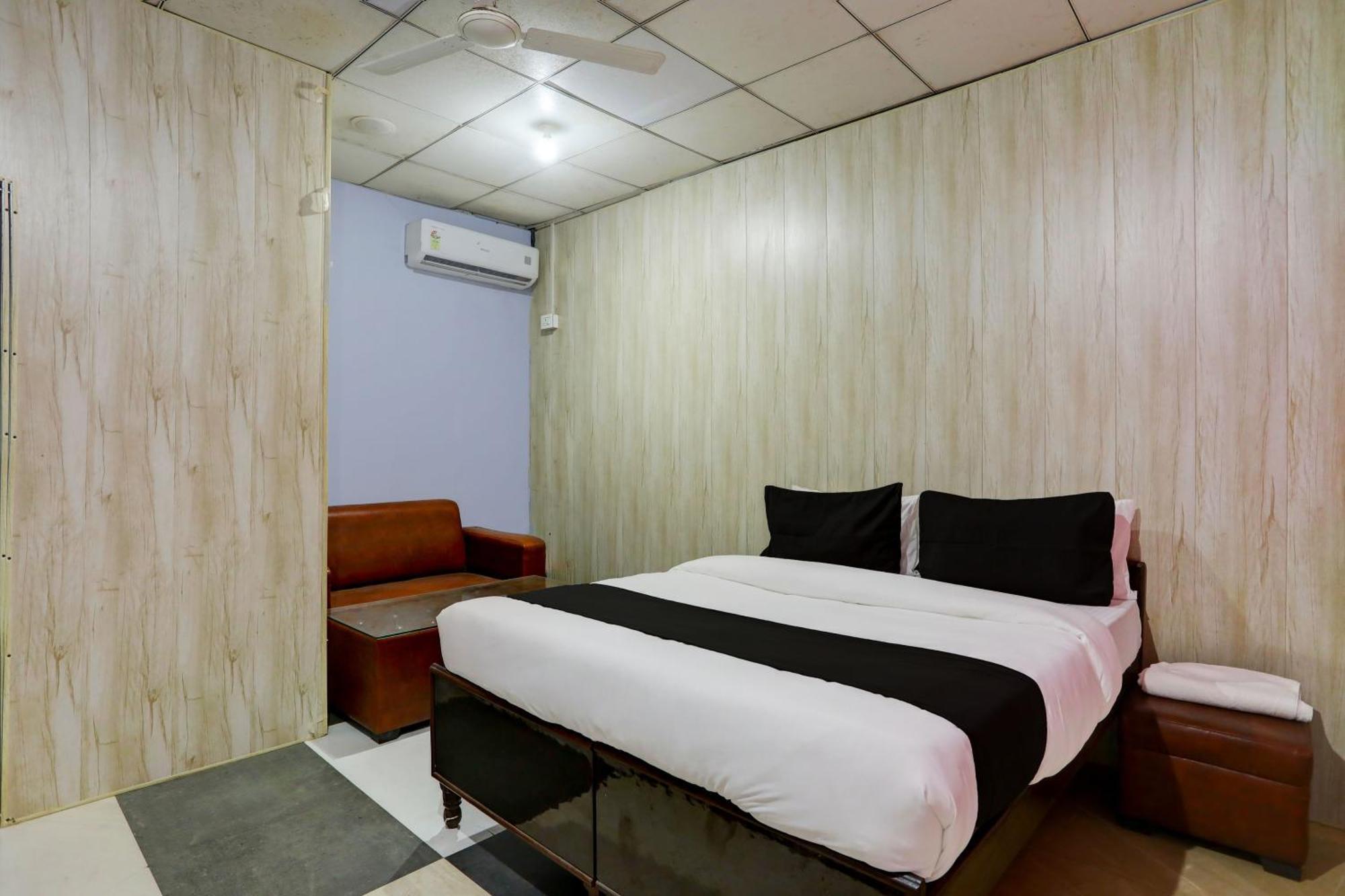 Collection O Harsh Hotel & Restaurant Bhiwadi Kültér fotó