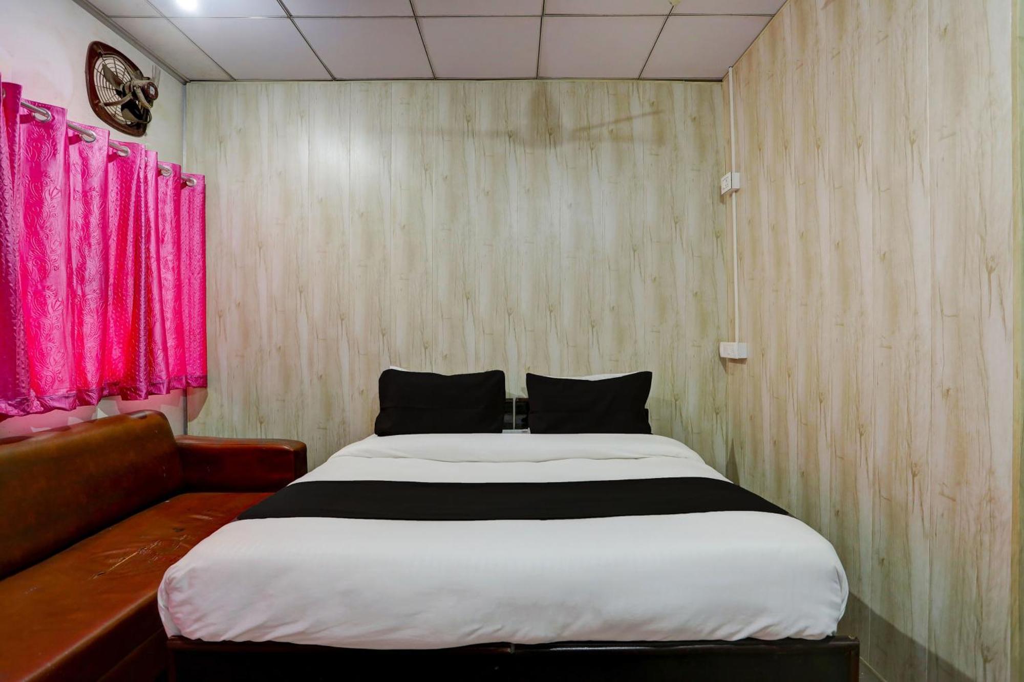 Collection O Harsh Hotel & Restaurant Bhiwadi Kültér fotó