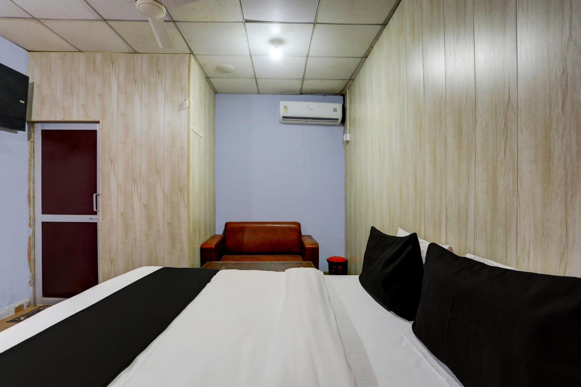 Collection O Harsh Hotel & Restaurant Bhiwadi Kültér fotó